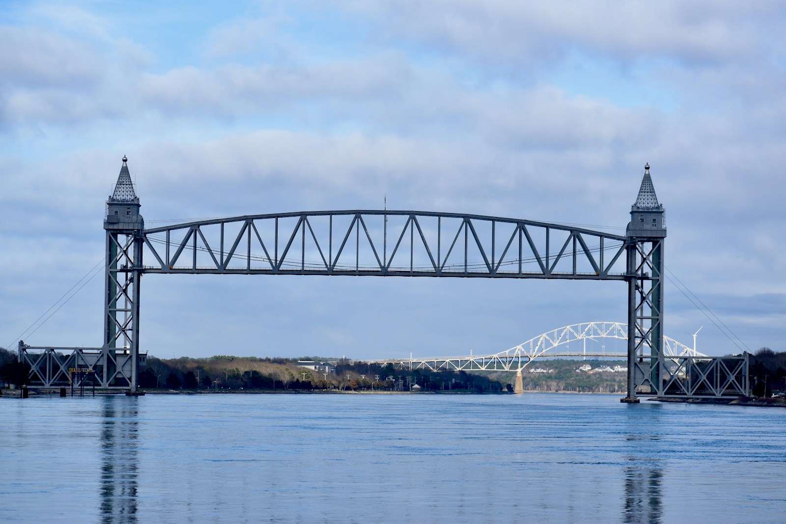 Cape Cod Canal Fishing Guide: Breaking Tides, Big Stripers, and How to Fish It Right